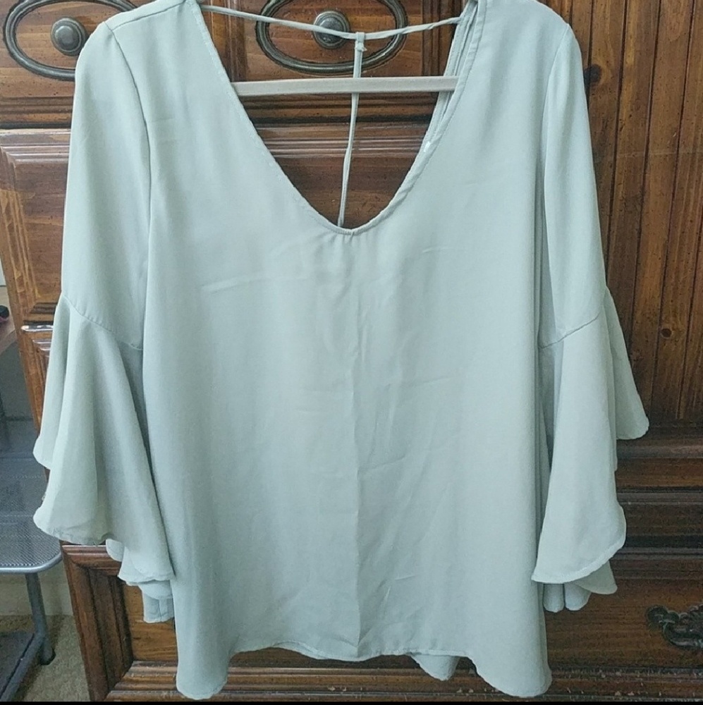 ✨NWT Soft Sage Shirt✨